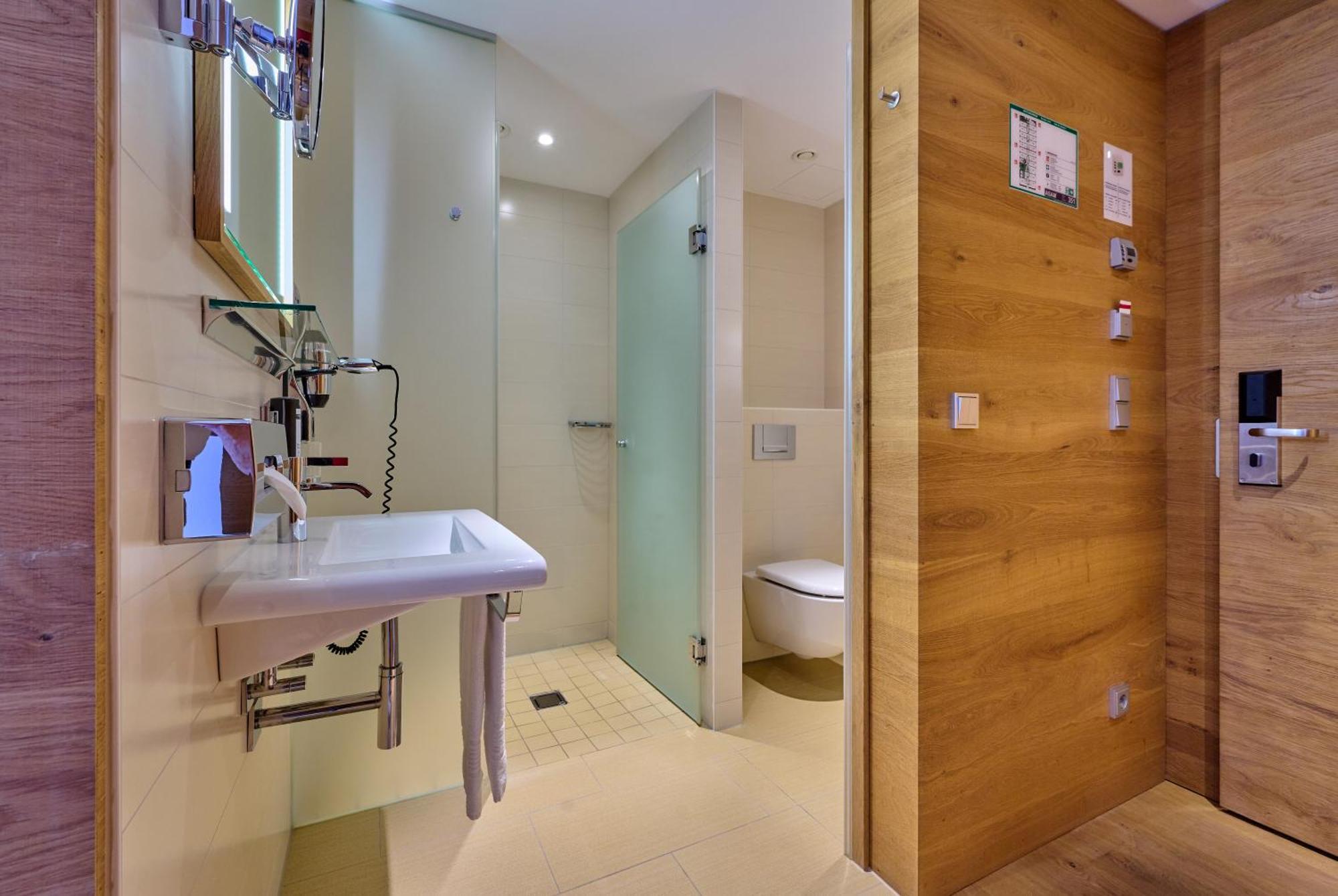 Asam Hotel 4*